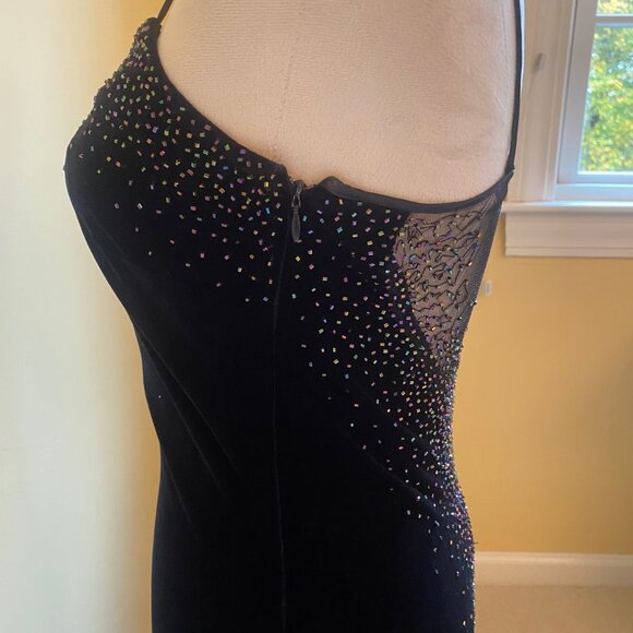 DAVE & JOHNNY Vintage Y2K Glam low back rhinestone black velvet dress, size 4. - Picture 5 of 9